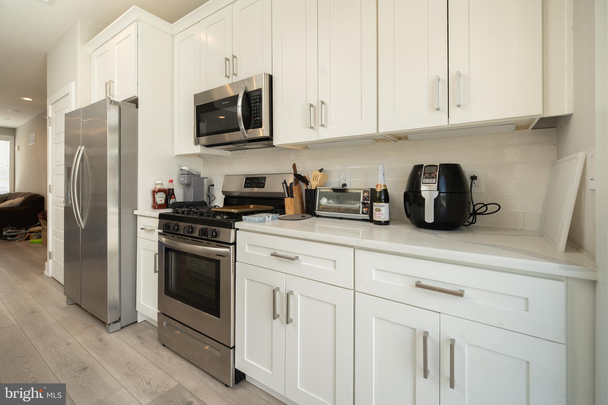 PORT RICHMOND - Residential