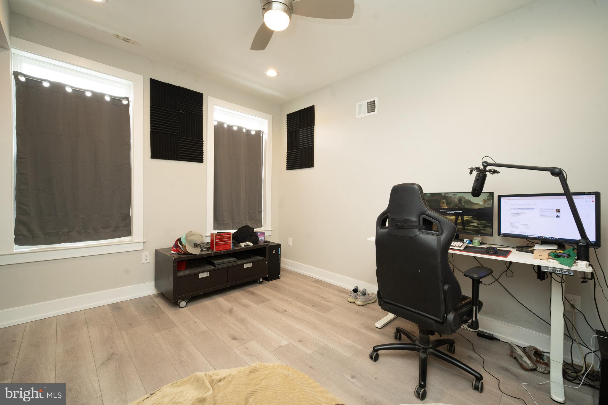 PORT RICHMOND - Residential