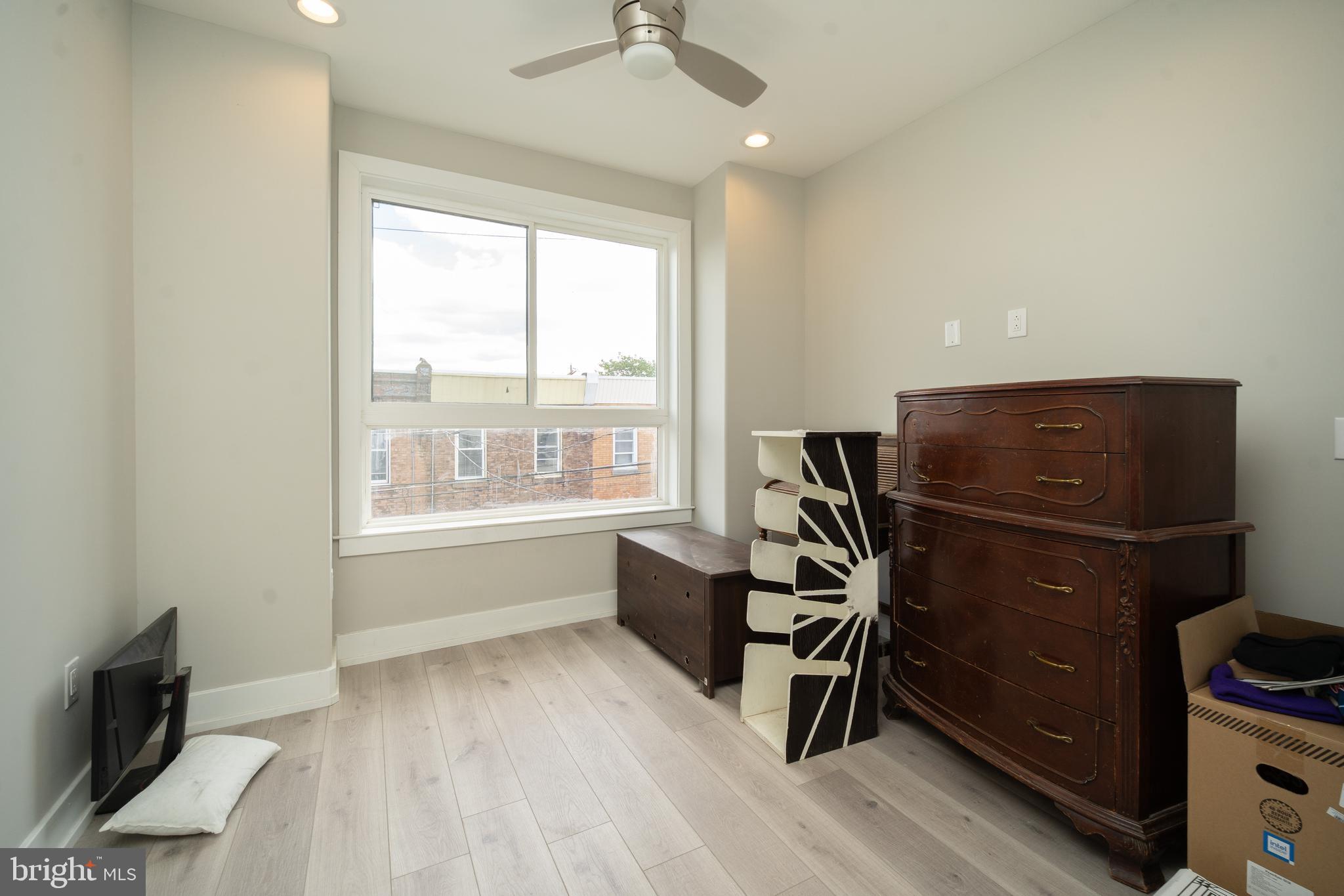 PORT RICHMOND - Residential