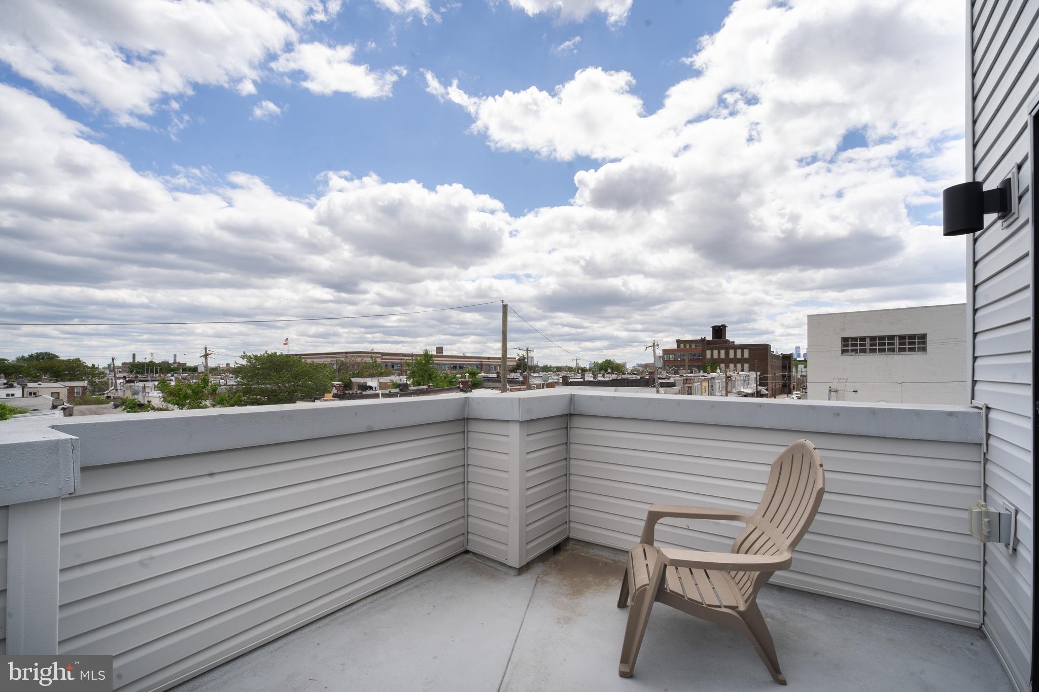 PORT RICHMOND - Residential
