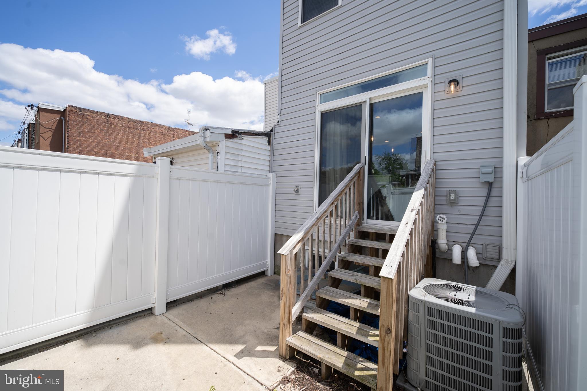 PORT RICHMOND - Residential