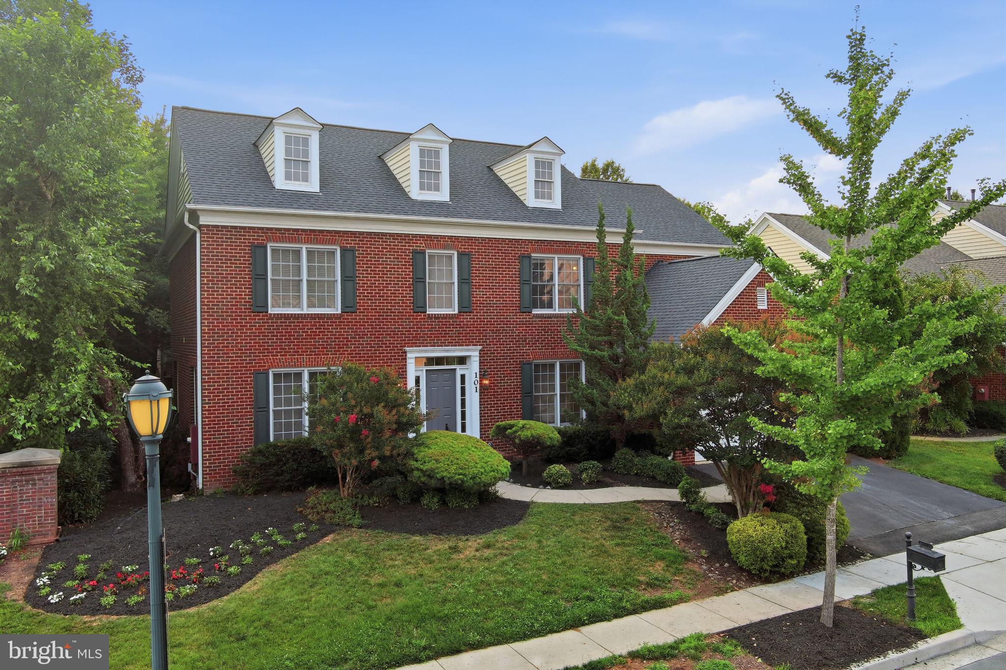 FALLSGROVE - Residential