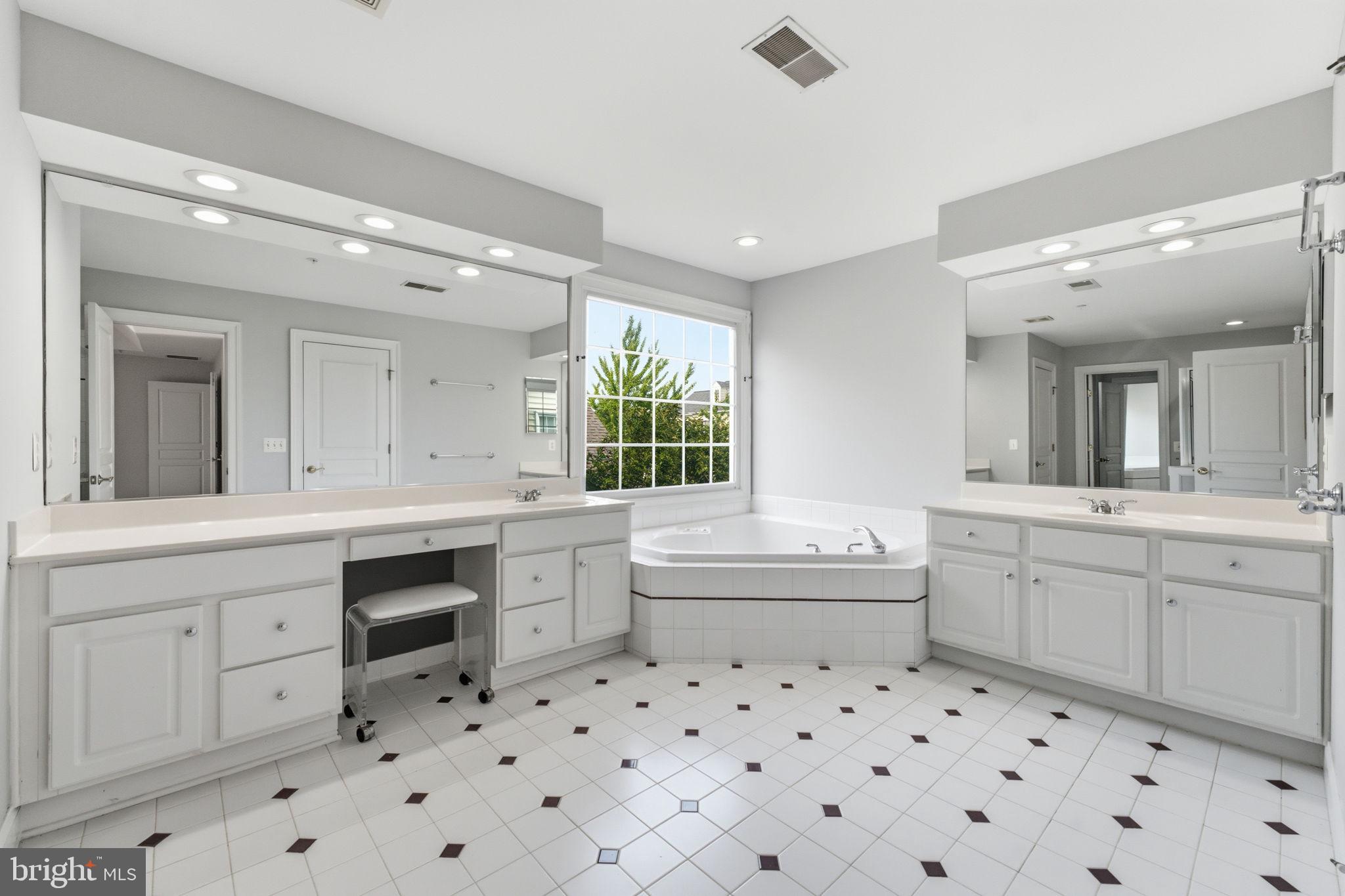 FALLSGROVE - Residential