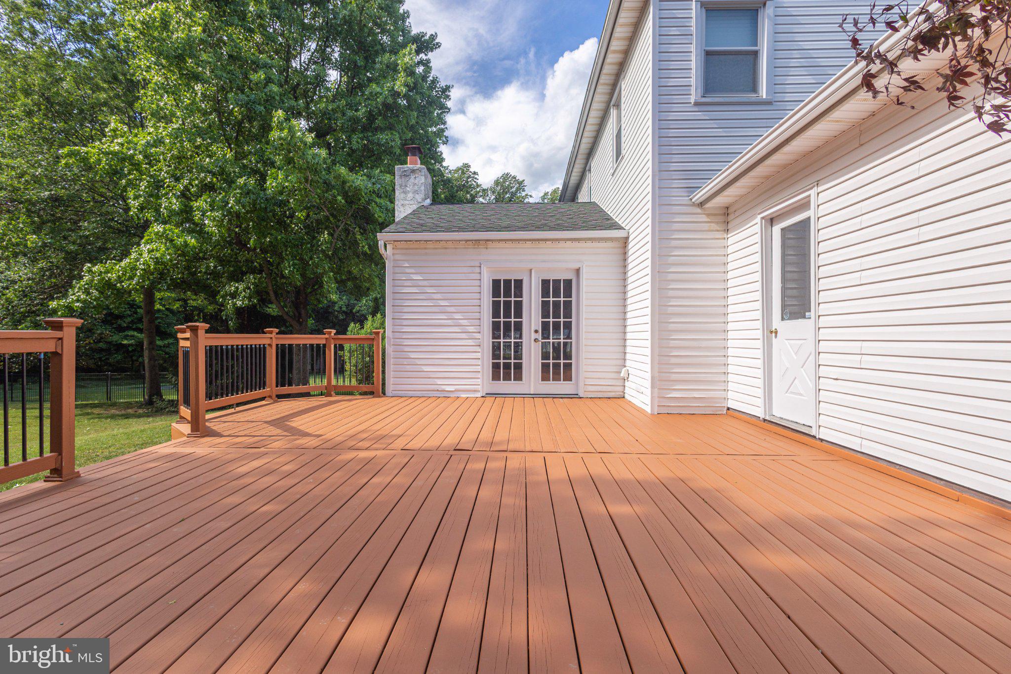 FIELDSTONE PLACE - Residential