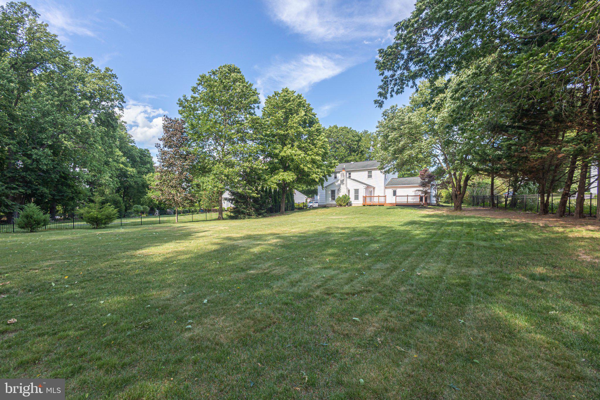 FIELDSTONE PLACE - Residential