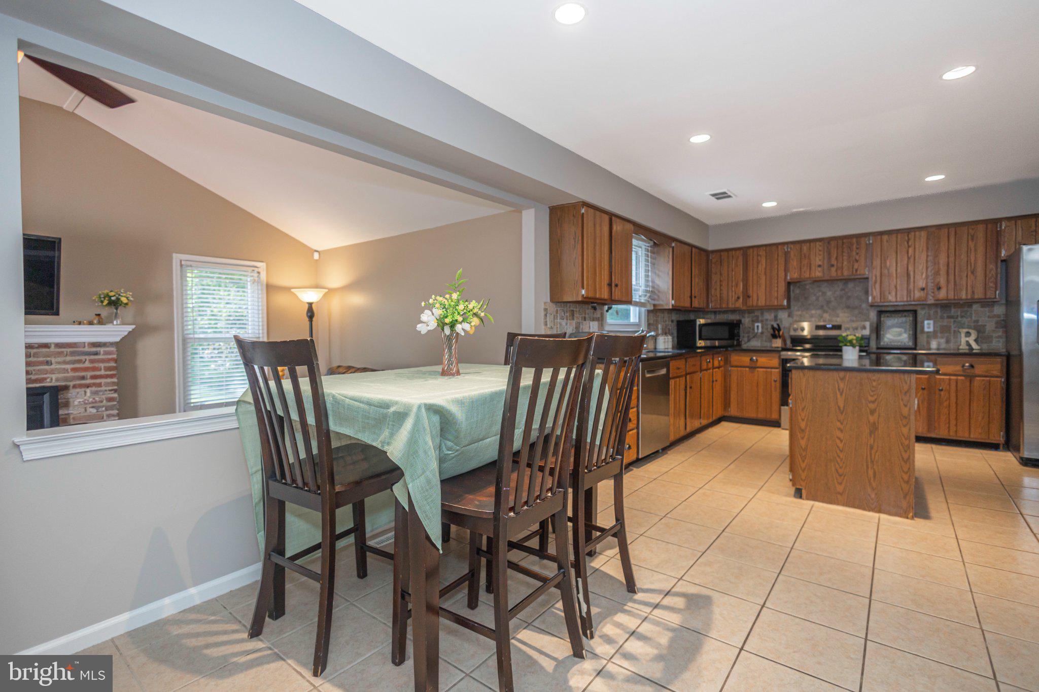 FIELDSTONE PLACE - Residential