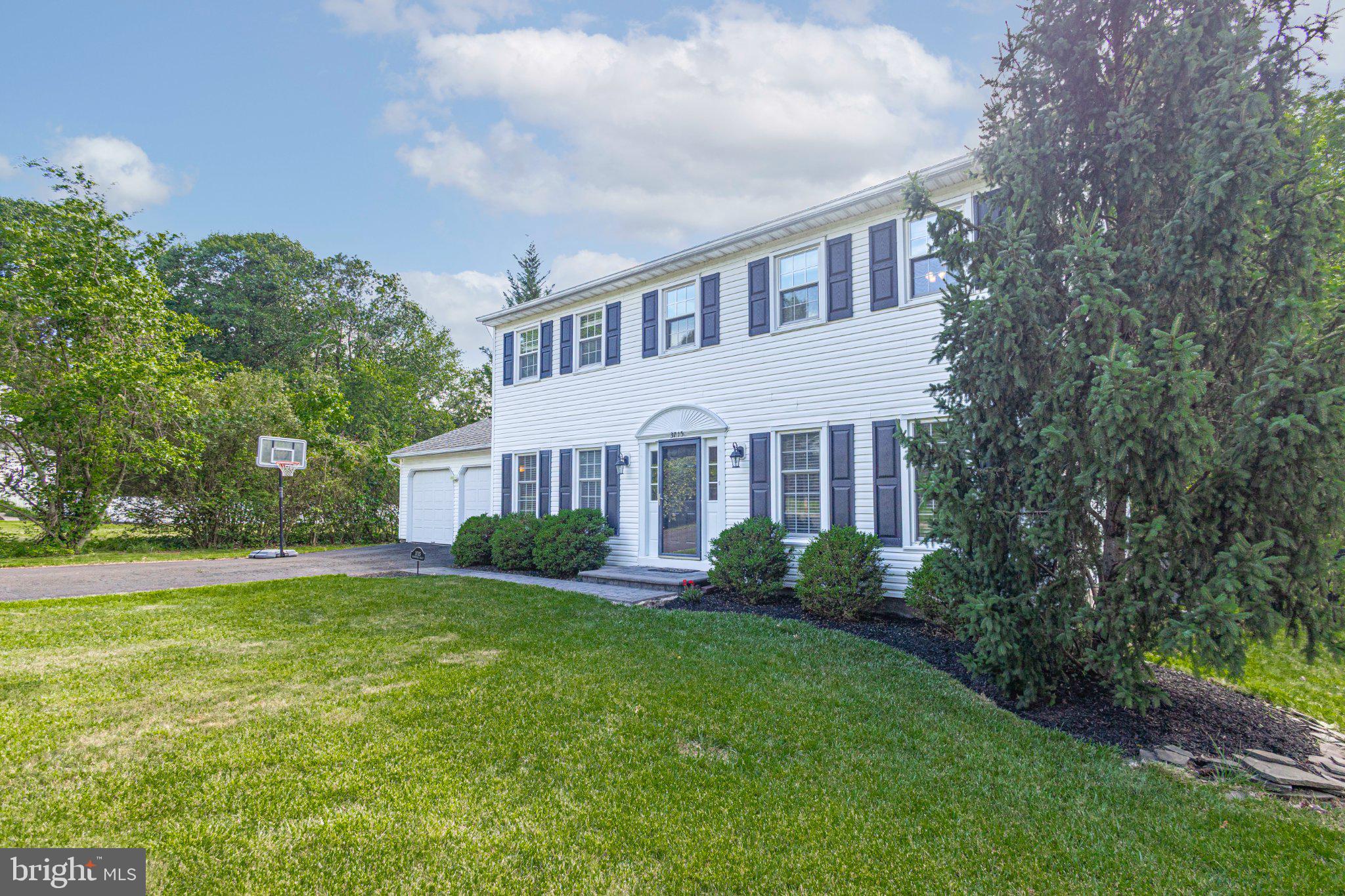 FIELDSTONE PLACE - Residential
