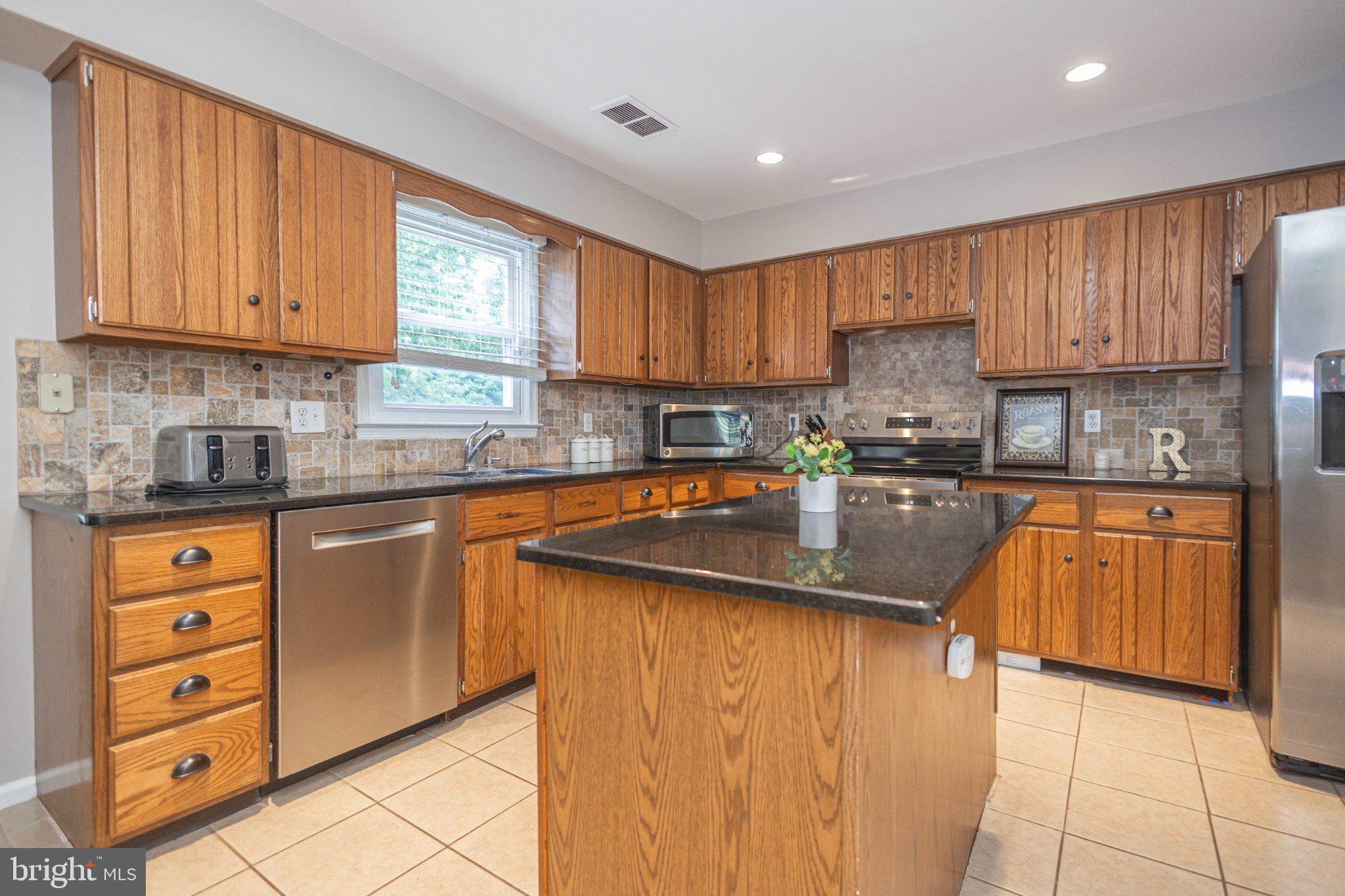 FIELDSTONE PLACE - Residential
