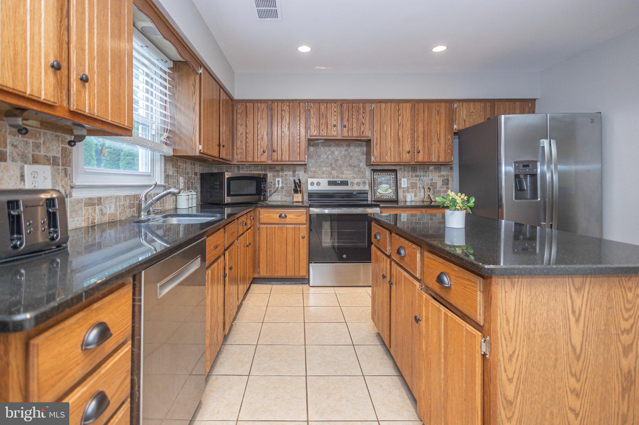 FIELDSTONE PLACE - Residential