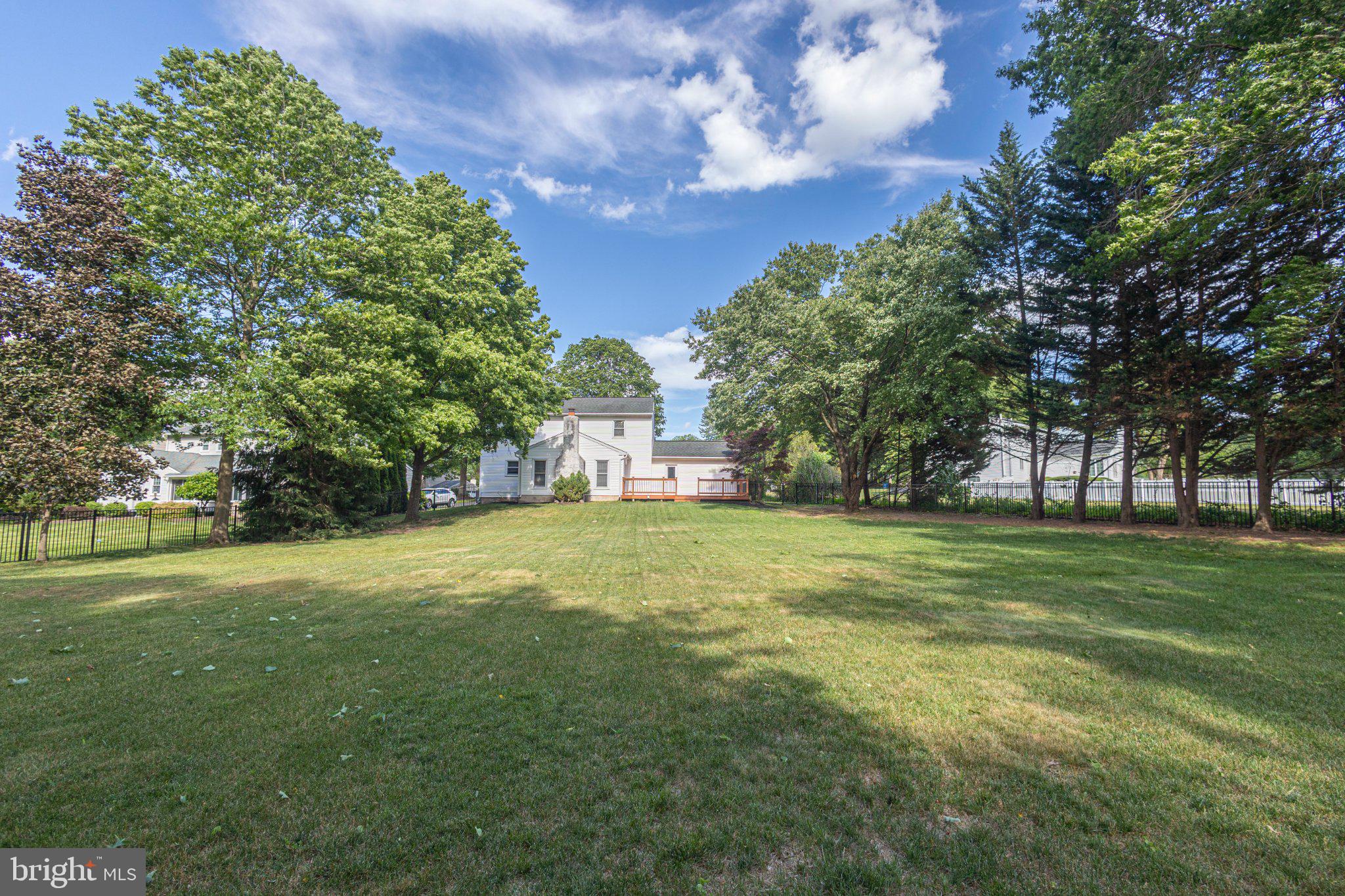 FIELDSTONE PLACE - Residential