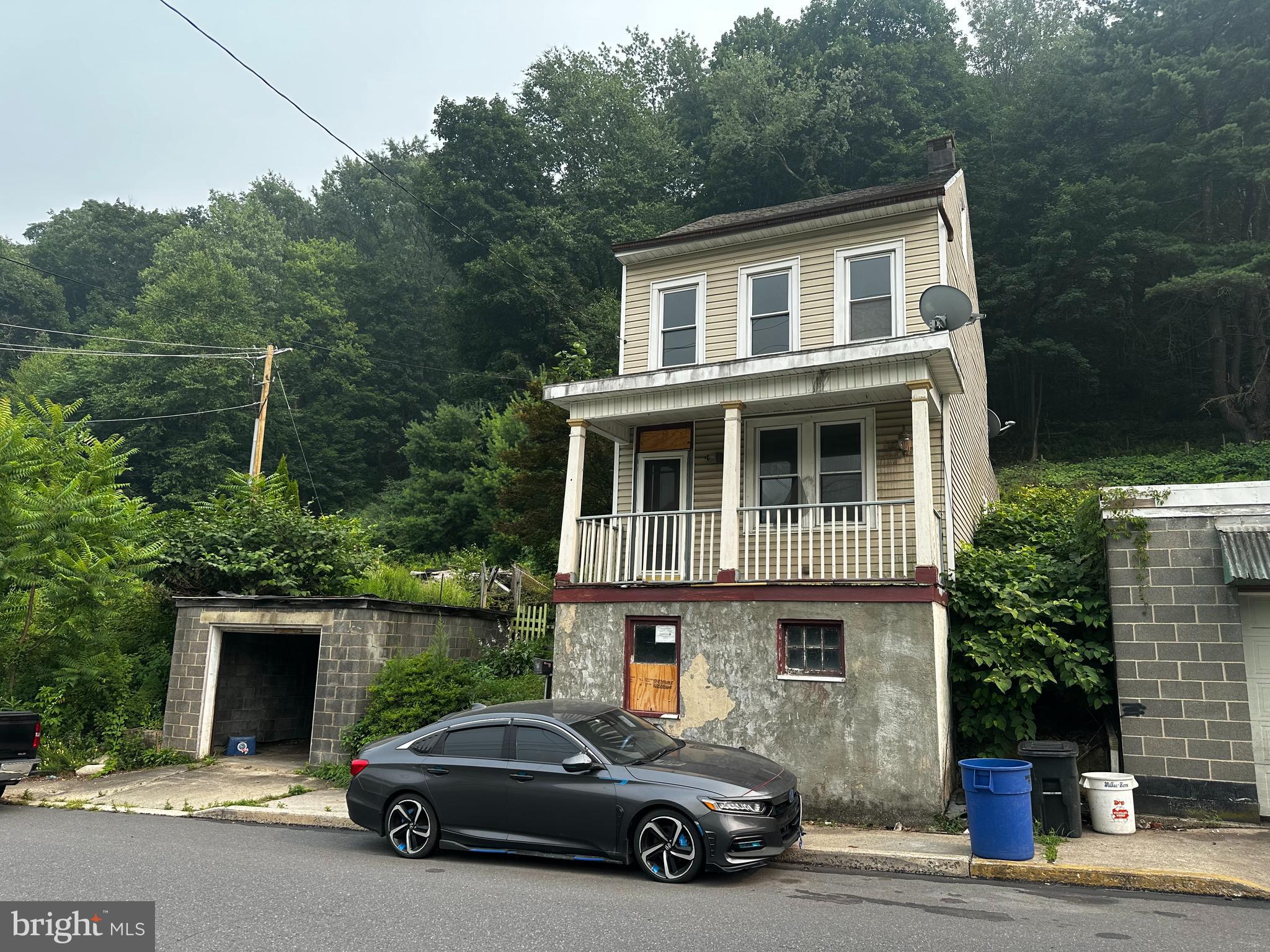 POTTSVILLE - Residential