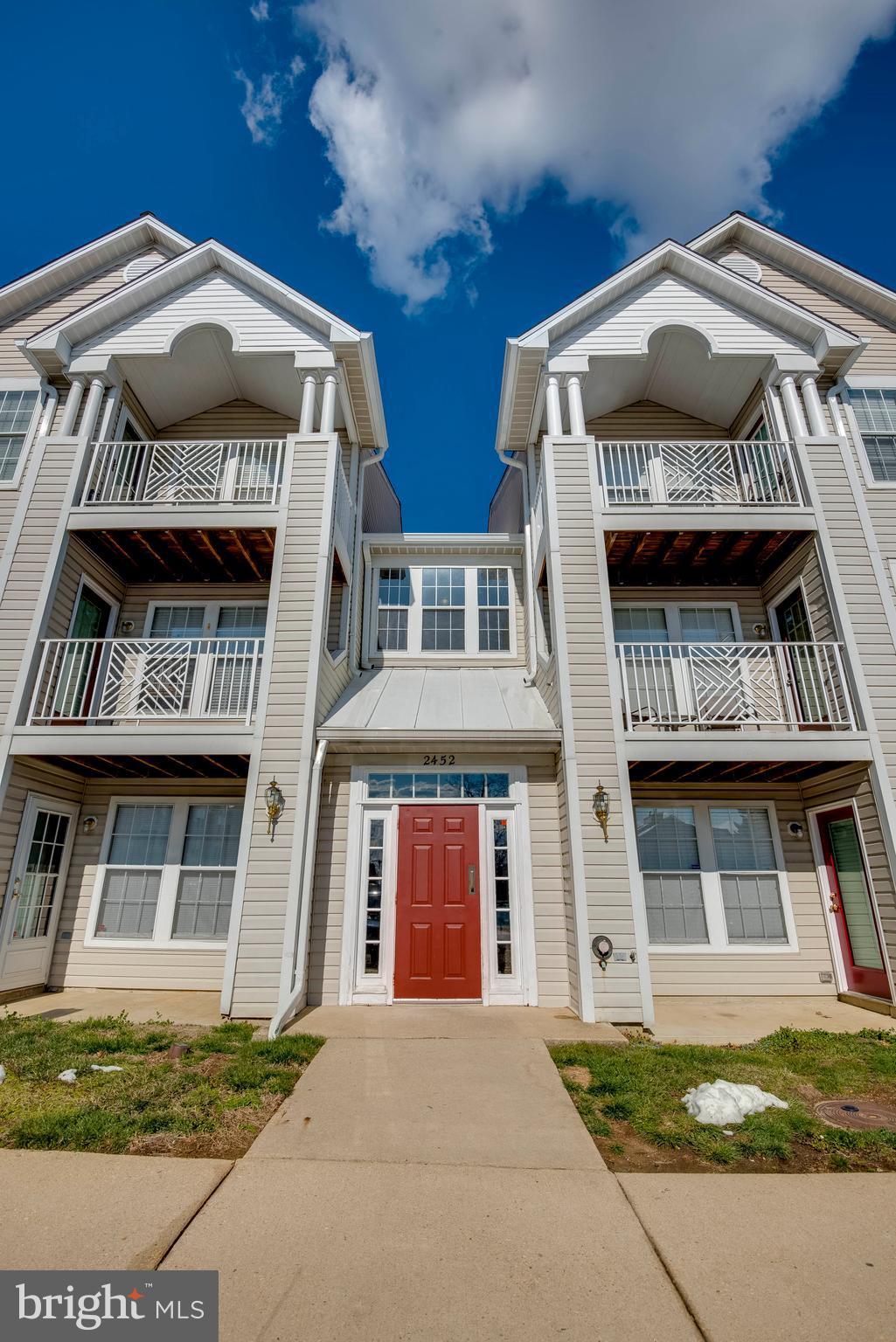 PINEY ORCHARD - Residential Lease