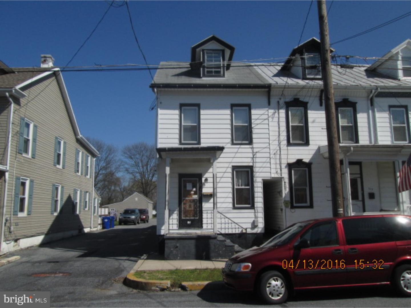 2 story end of row/Townhouse with a fenced yard, storage shed and off street parking. Spacious kitchen, formal dining room and full basement. Easy access to Rt. 422 and points throughout the area.