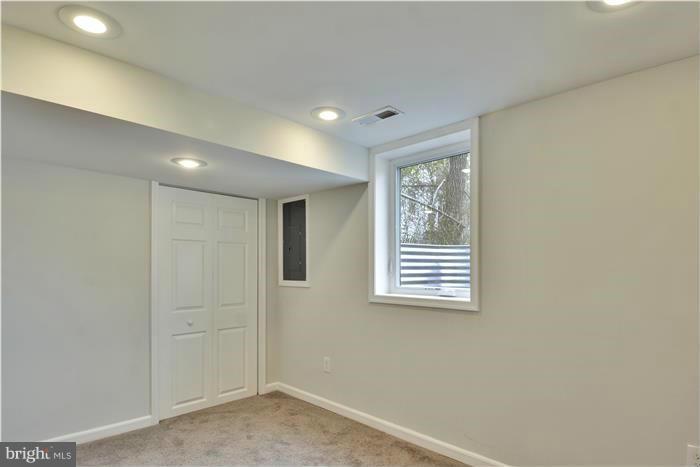 BERWYN HEIGHTS - Residential