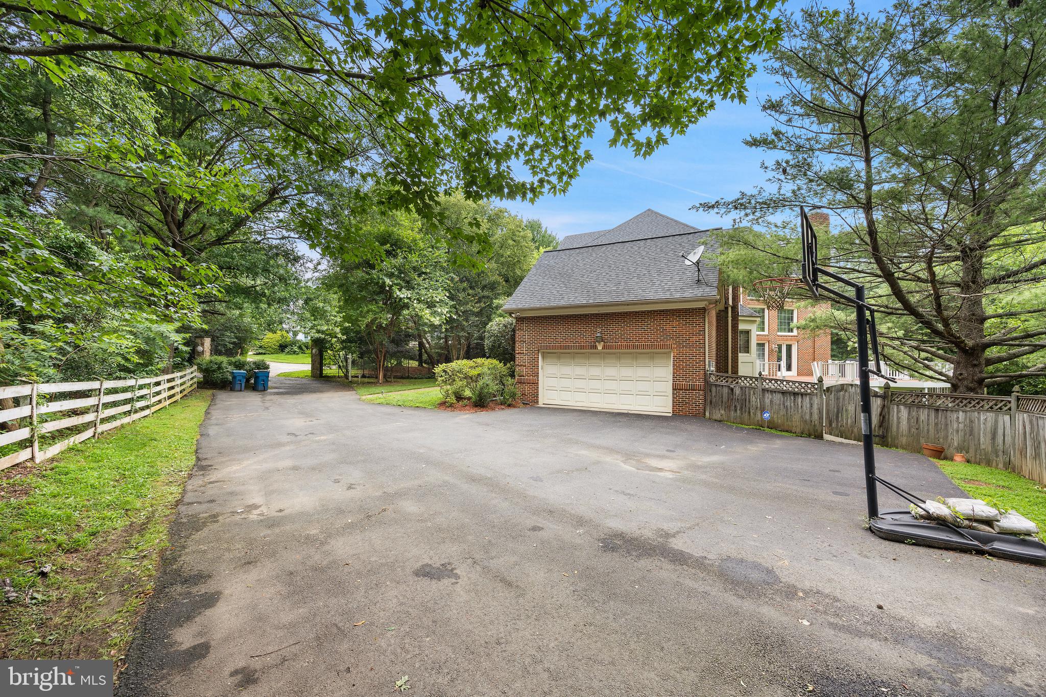 FORESTVILLE MEADOWS - Residential