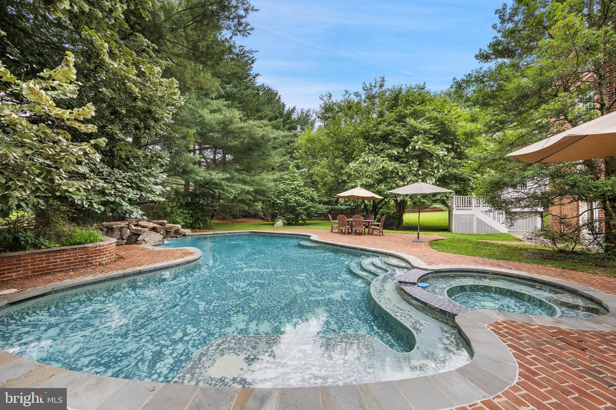 FORESTVILLE MEADOWS - Residential