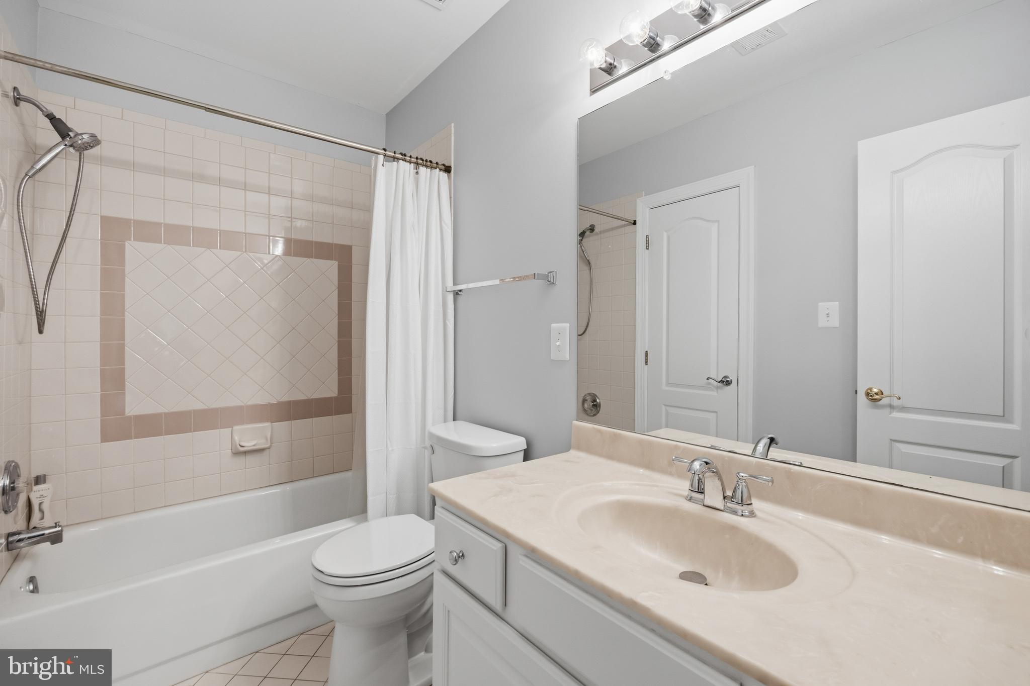 FORESTVILLE MEADOWS - Residential
