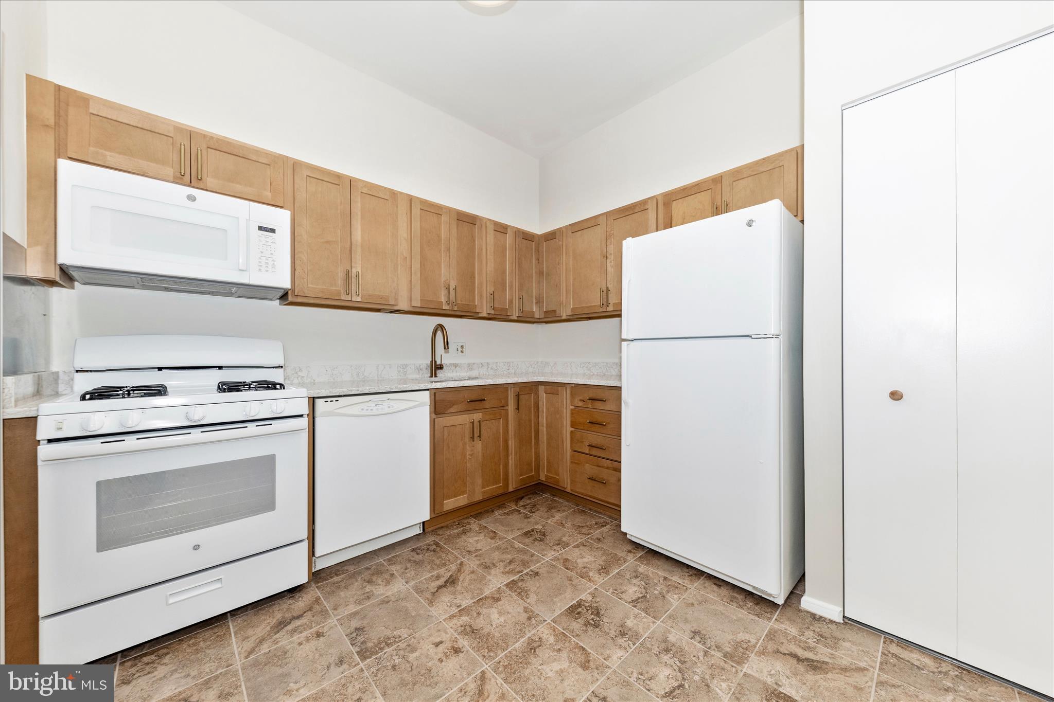 NORTH CREEK VILLAS - Residential
