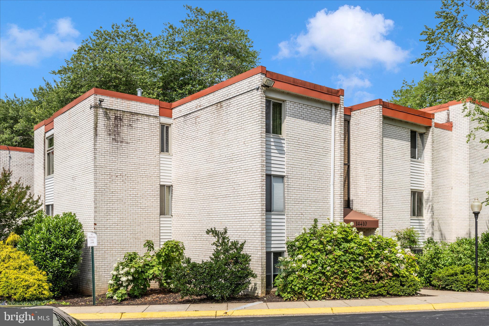 NORTH CREEK VILLAS - Residential