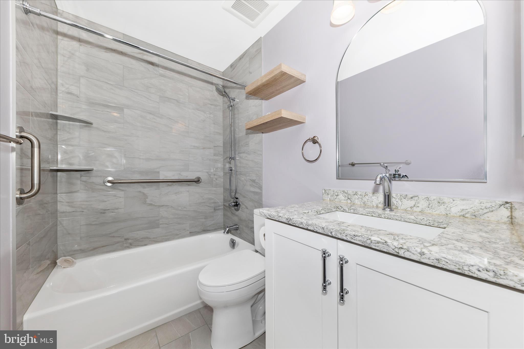 NORTH CREEK VILLAS - Residential