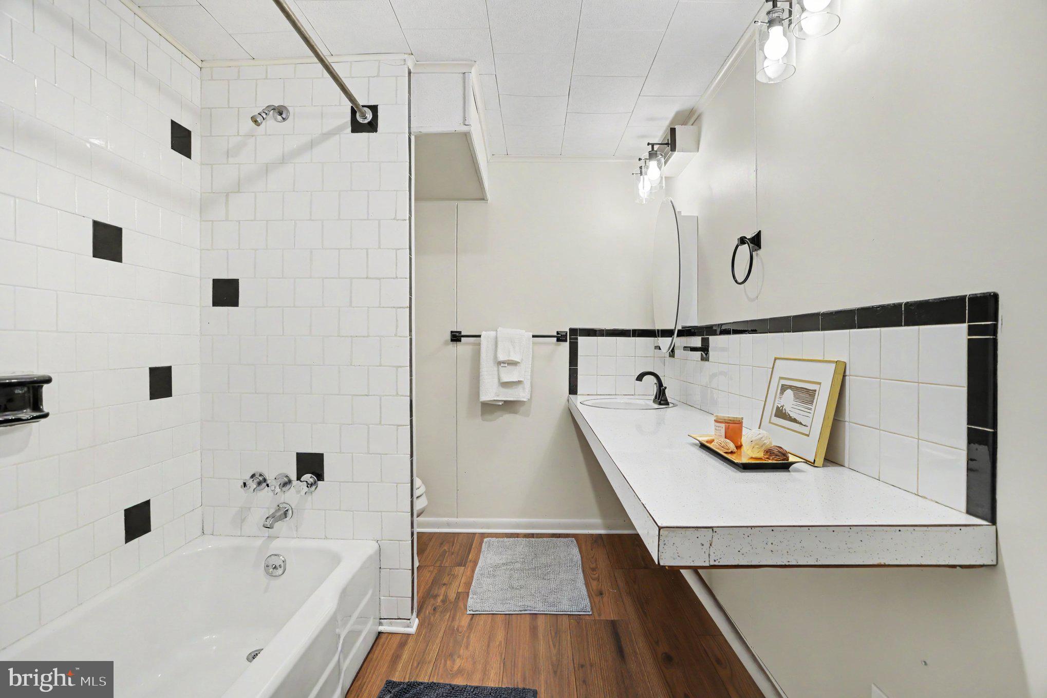 ROSEDALE - Residential