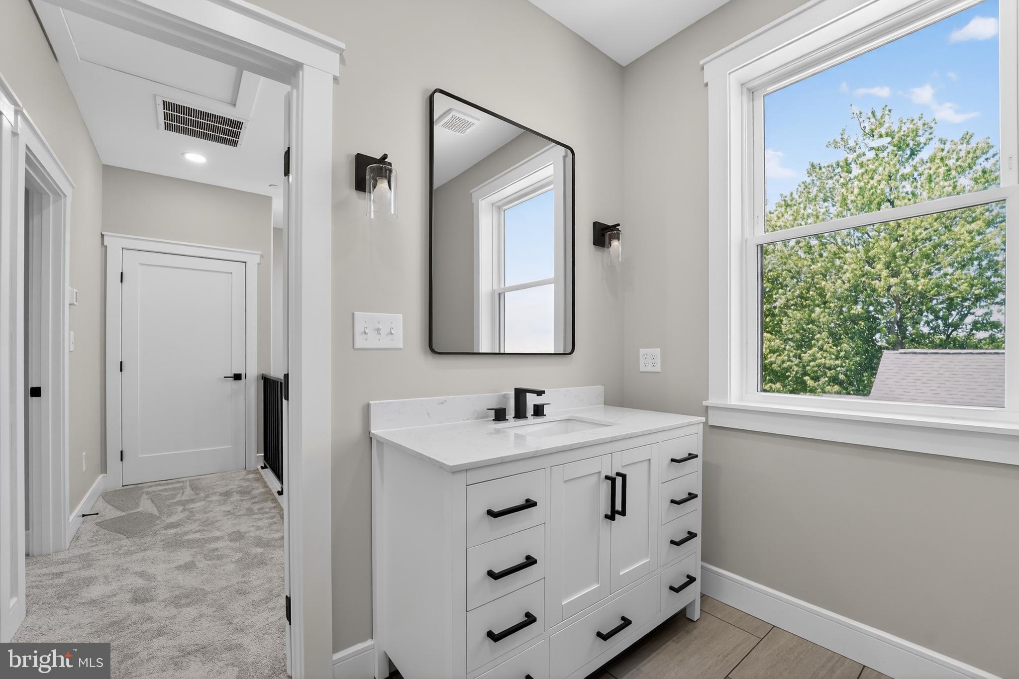 MERRITT SHORES - Residential