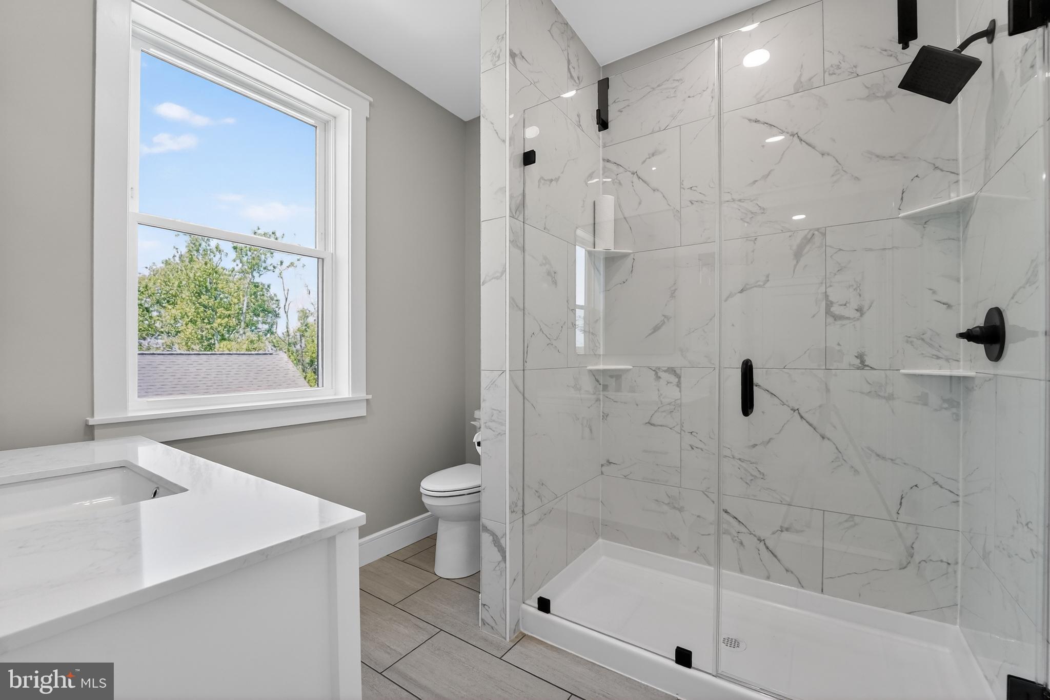 MERRITT SHORES - Residential