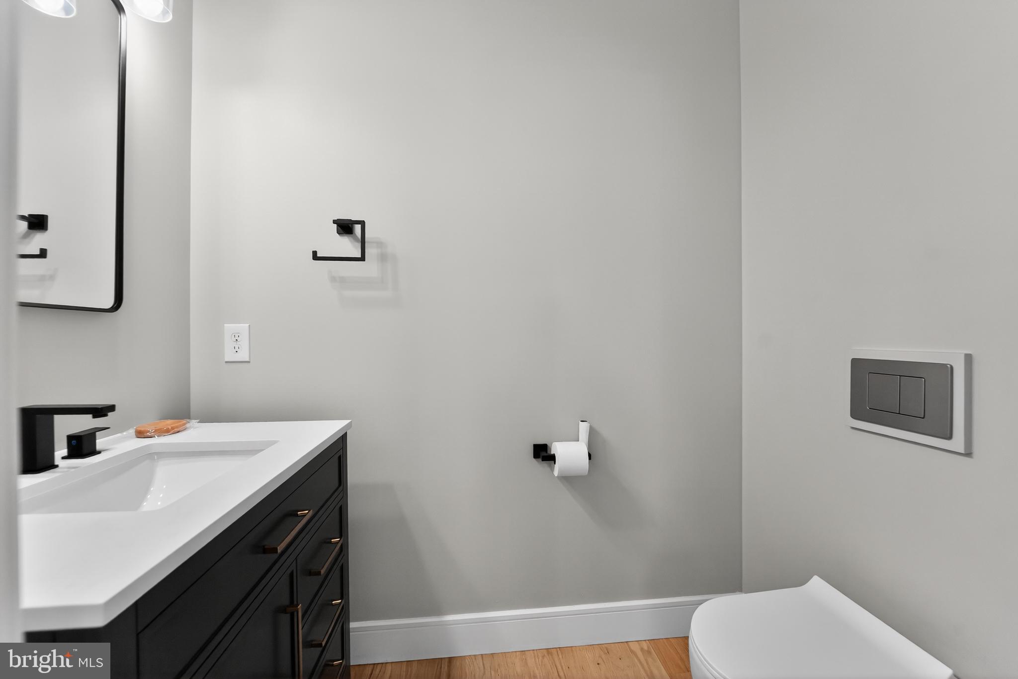 MERRITT SHORES - Residential