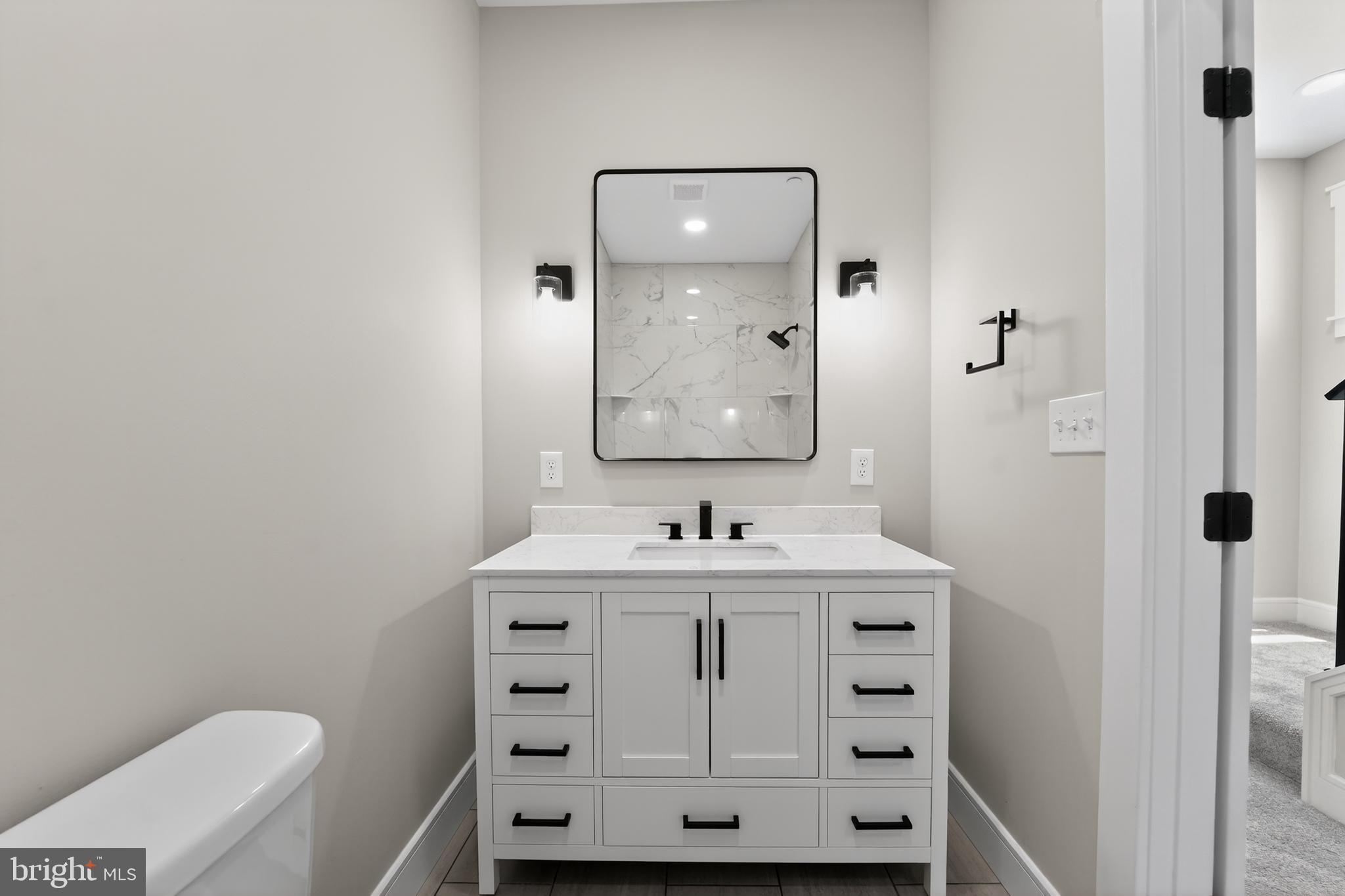 MERRITT SHORES - Residential