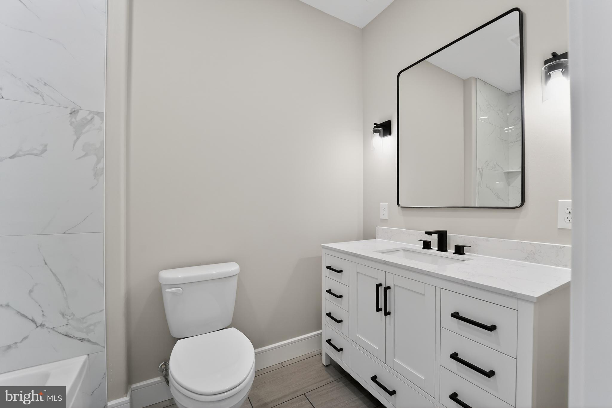 MERRITT SHORES - Residential