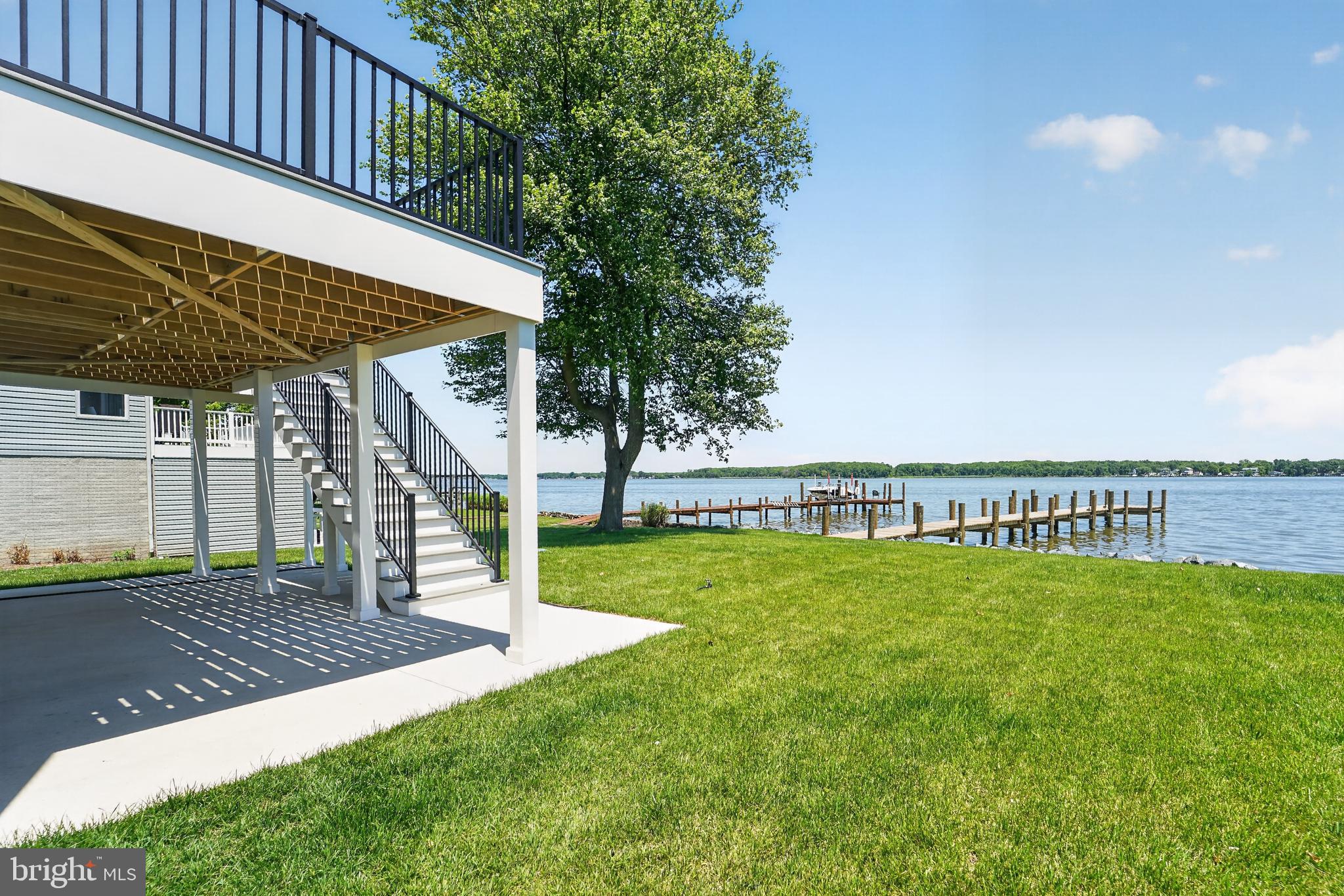 MERRITT SHORES - Residential