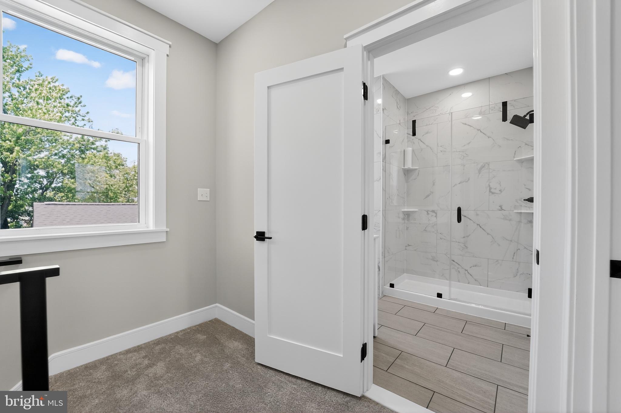 MERRITT SHORES - Residential