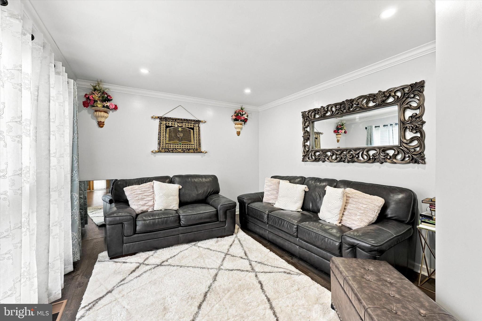 RHAWNHURST - Residential