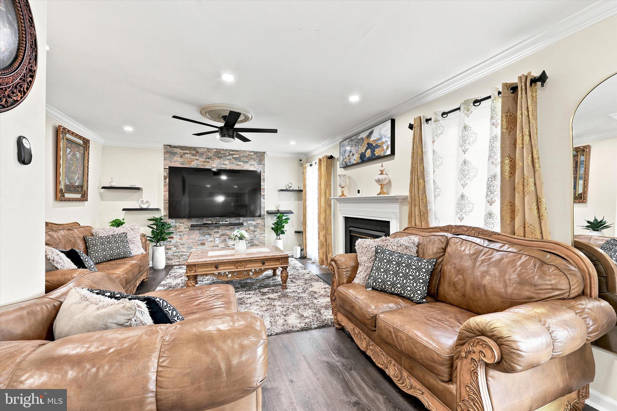 RHAWNHURST - Residential