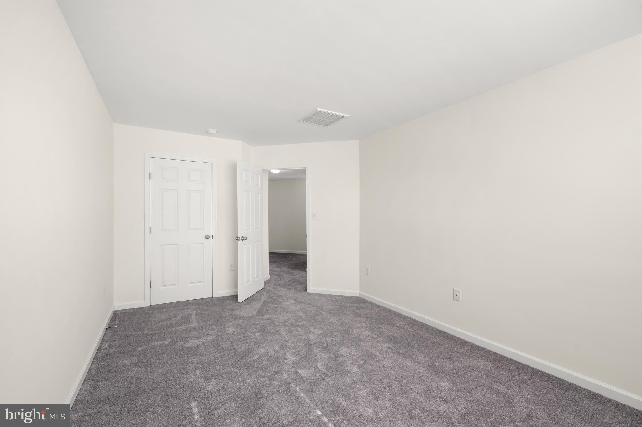 JONATHANS LANDING - Residential
