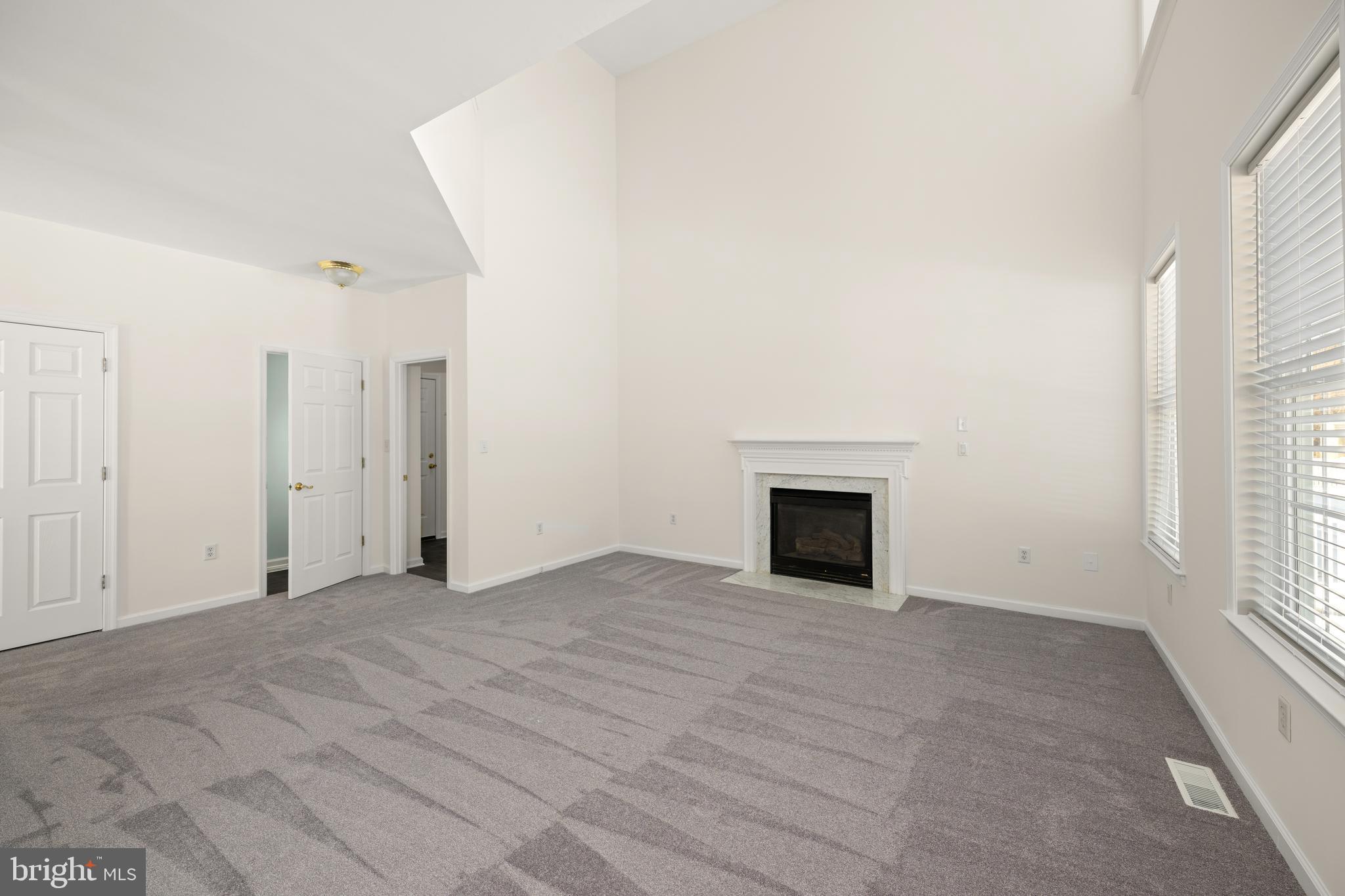 JONATHANS LANDING - Residential