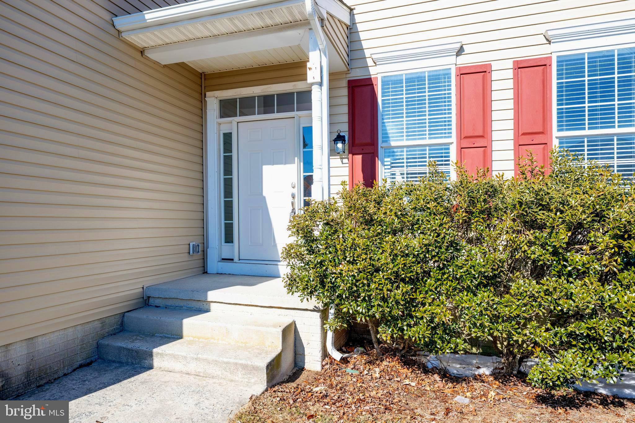 JONATHANS LANDING - Residential