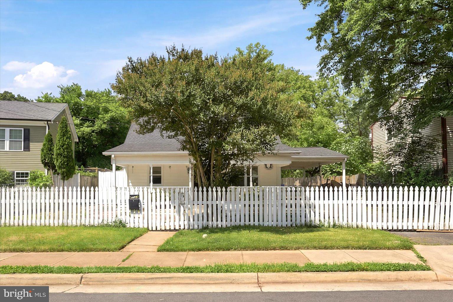 MANASSAS PARK - Residential