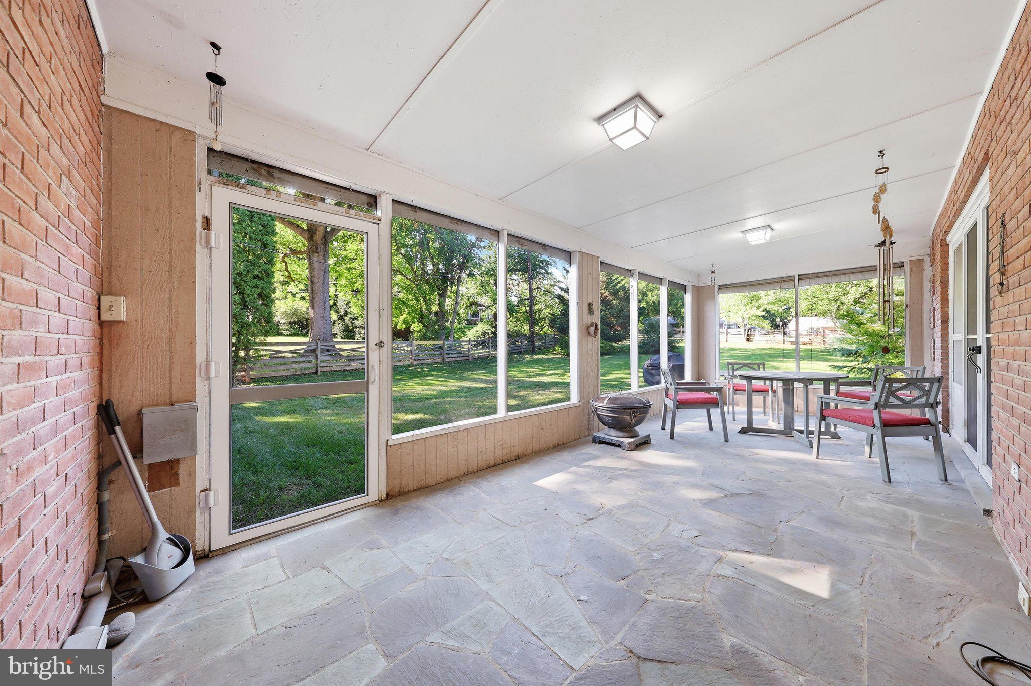 FOUNTAIN HEAD - Residential