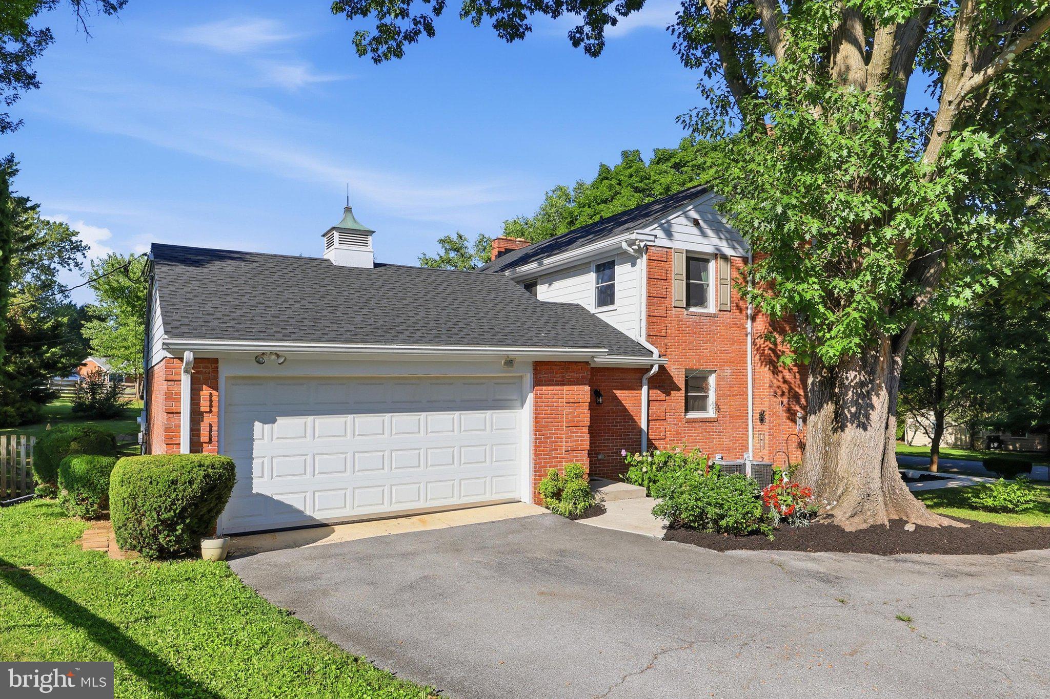 FOUNTAIN HEAD - Residential