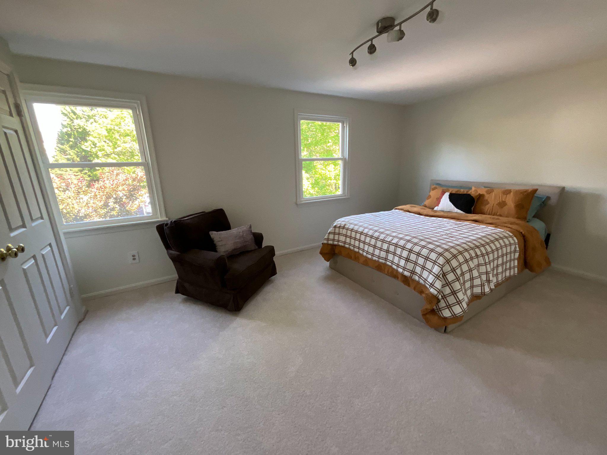 OAKLEIGH - Residential