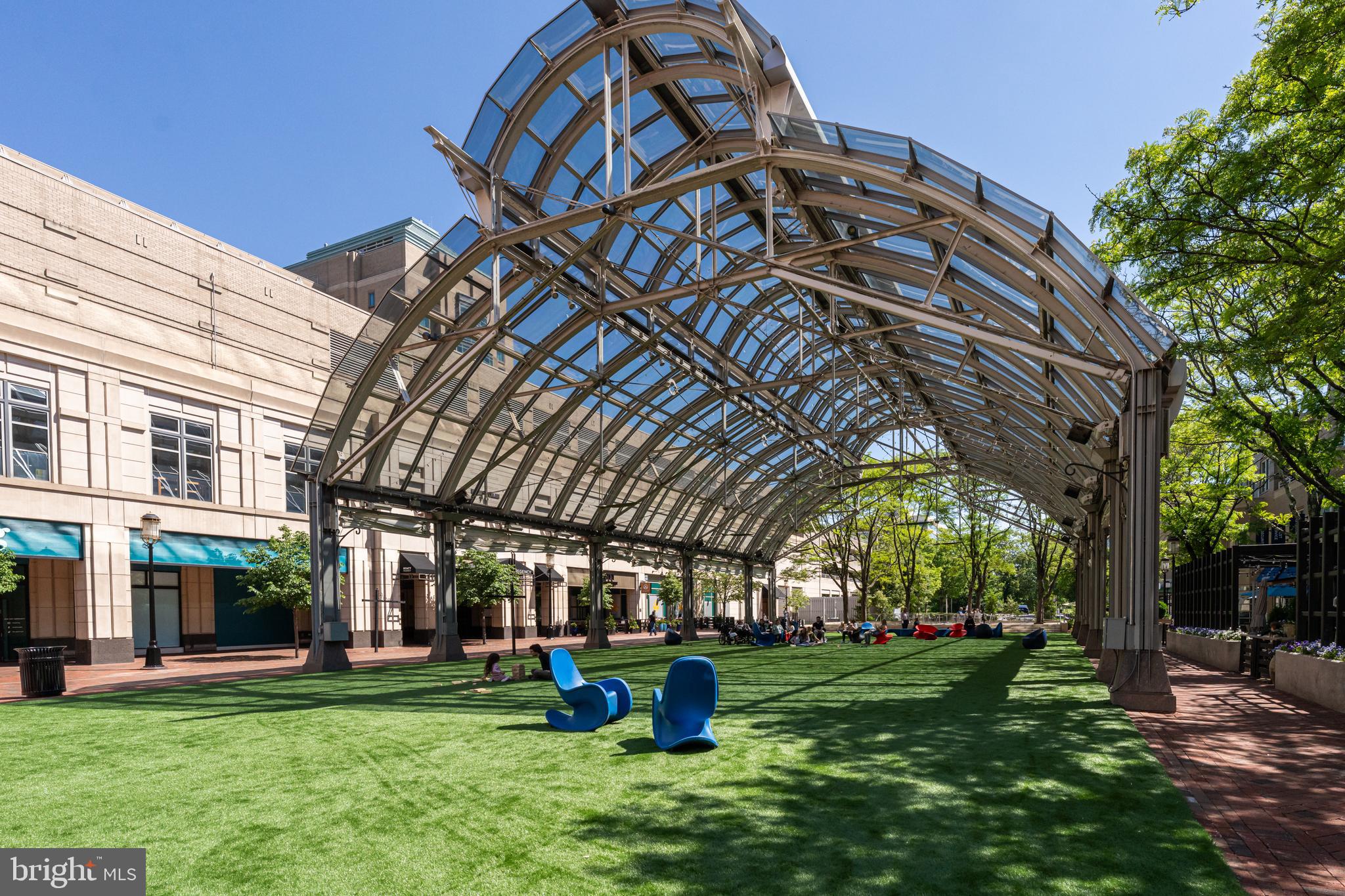 MIDTOWN AT RESTON TOWN CENTER - Residential