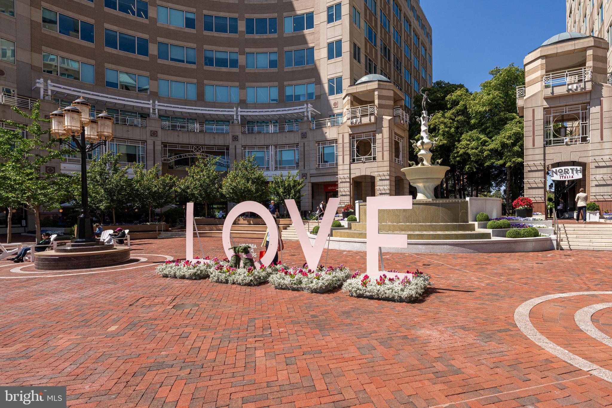 MIDTOWN AT RESTON TOWN CENTER - Residential