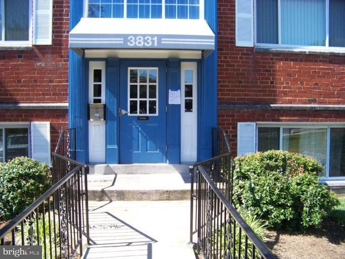 Welcome to this two-bedroom, 1 bath condo with parking nestled perfectly in the heart of vibrant Hyattsville! This unit features  hardwood floors, and tall ceilings. Parking is available with TWO PARKING SPOTS INCLUDED (one assigned & one unassigned)! Onsite laundry facility and nicely maintained grounds. With its prime location near the Arts District, Metro, multiple grocery stores, University of Maryland, and scenic trails that spread from Greenbelt, MD to Washington, DC, this condo offers the ultimate in convenience and lifestyle. Whether you're a nature enthusiast, art lover, or simply seeking a dynamic urban experience, you'll love living here! Property also available for rental. Schedule your tour today!