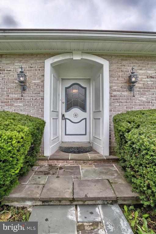BEVERLY ESTATES - Residential