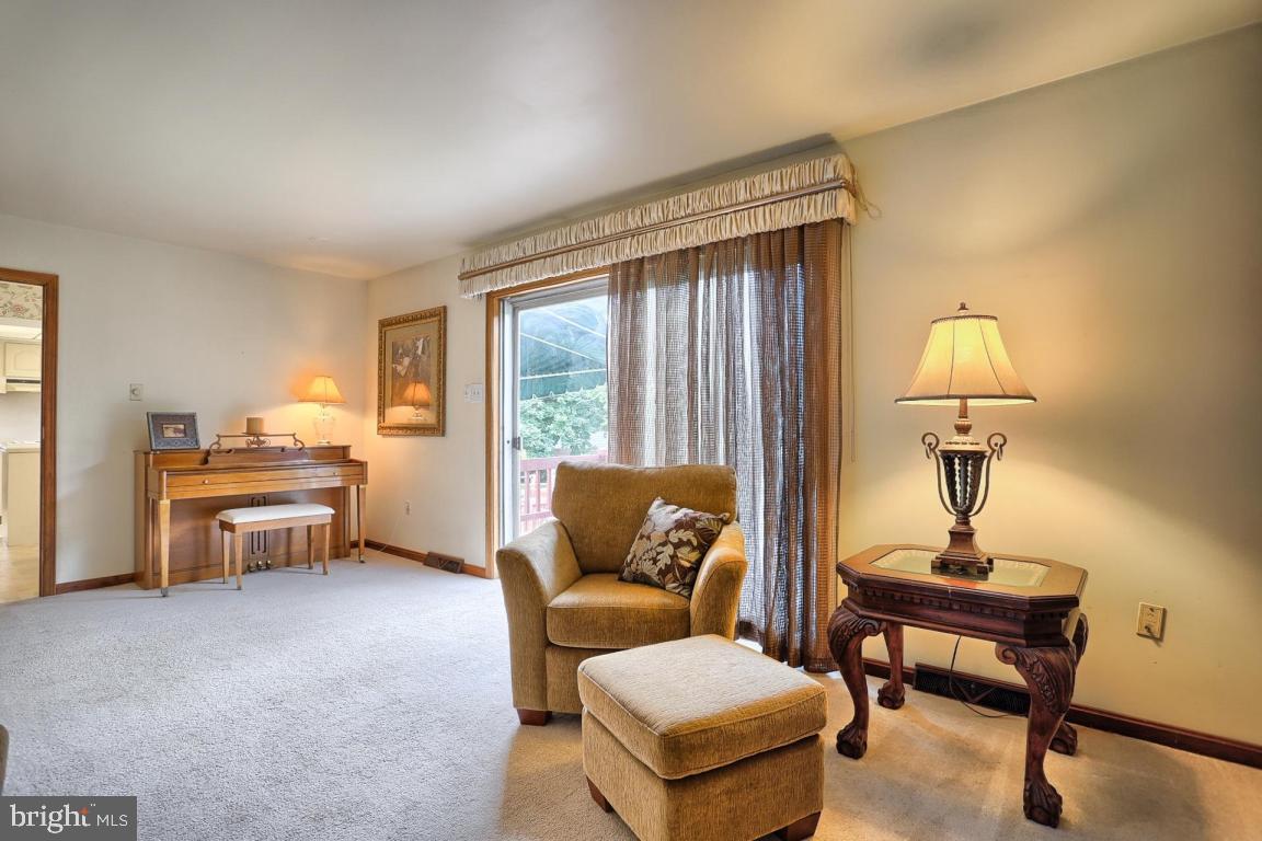 BEVERLY ESTATES - Residential