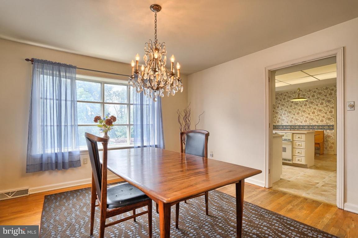 BEVERLY ESTATES - Residential