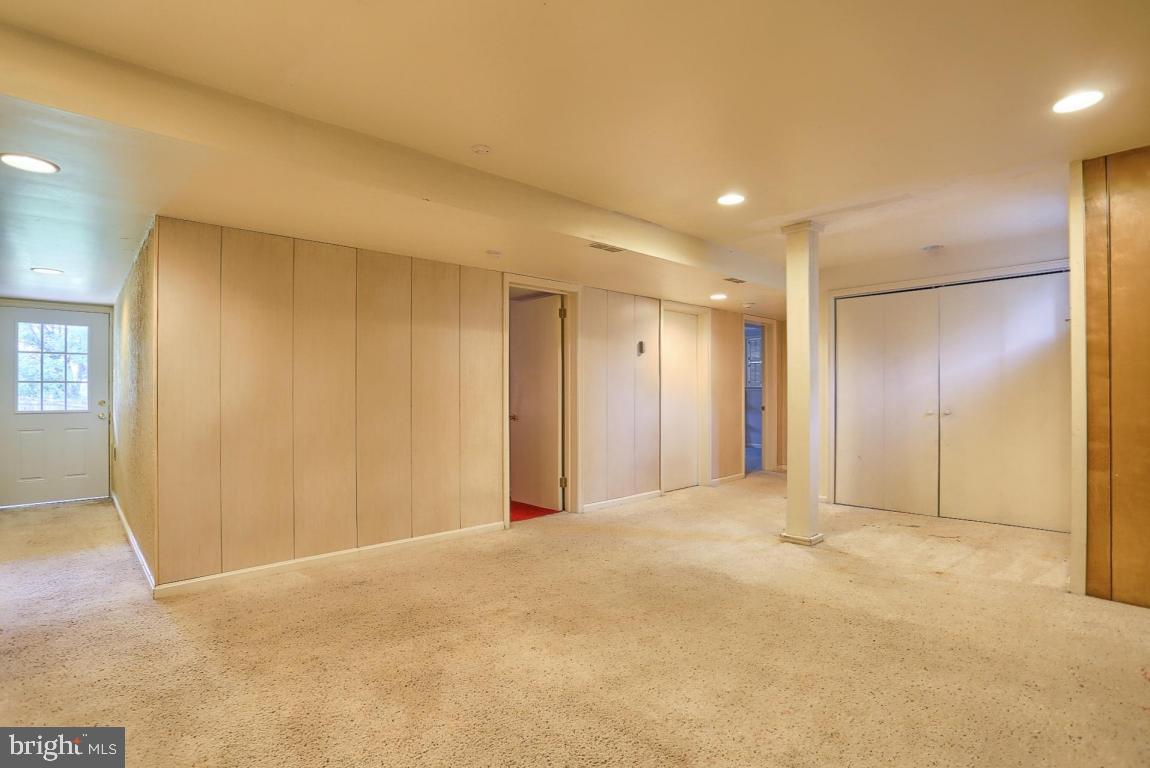 BEVERLY ESTATES - Residential