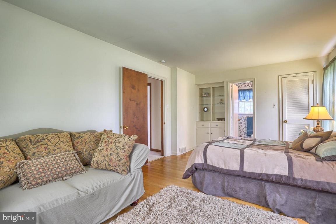 BEVERLY ESTATES - Residential