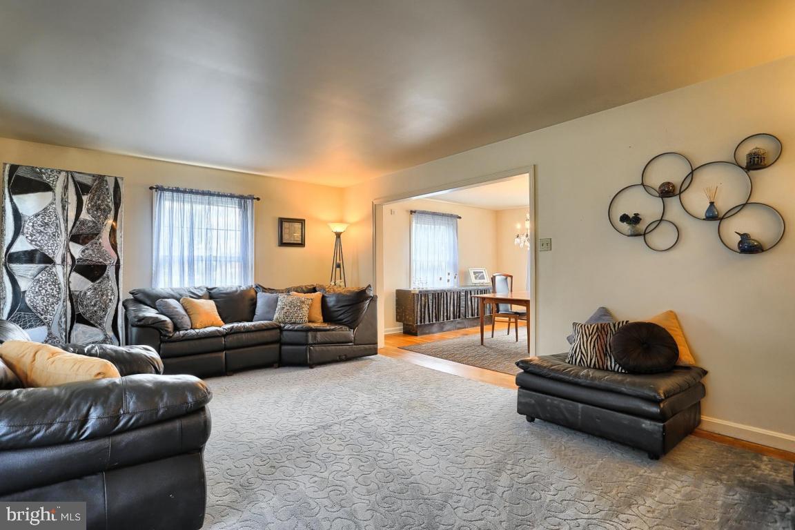BEVERLY ESTATES - Residential